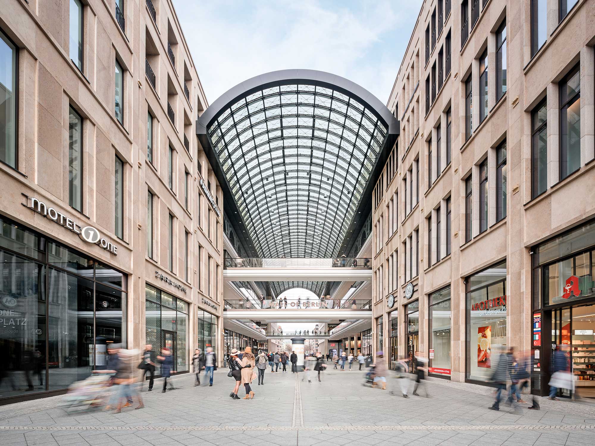 Wiedereröffnung: Hollister & Gilly Hicks sind zurück in der Mall of Berlin